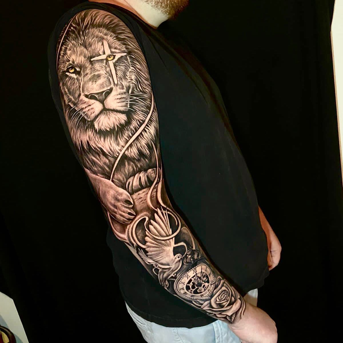 Fechamento de braço com Leão - Tattoo | Tatuagens